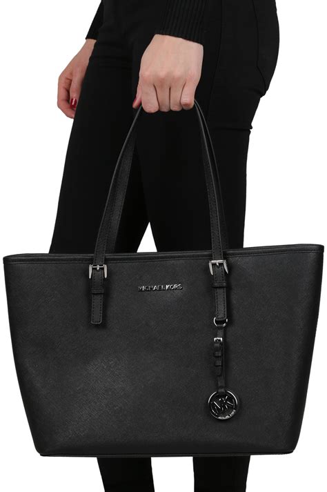 schwarze tasche leder michael kors|Schwarze Shopper .